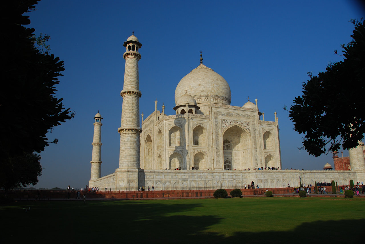 Agra 26.11.2014: Shah Jahan died 1666 and was buried here next to his wife Mumtaz Mahal.