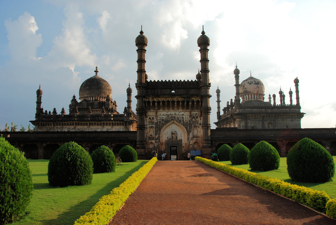 Bijapur, Karnataka 12.11.2010: Ibrahim Rouza, mausoleum build by Ibrahim Adil Shah II (1580 - 1627).