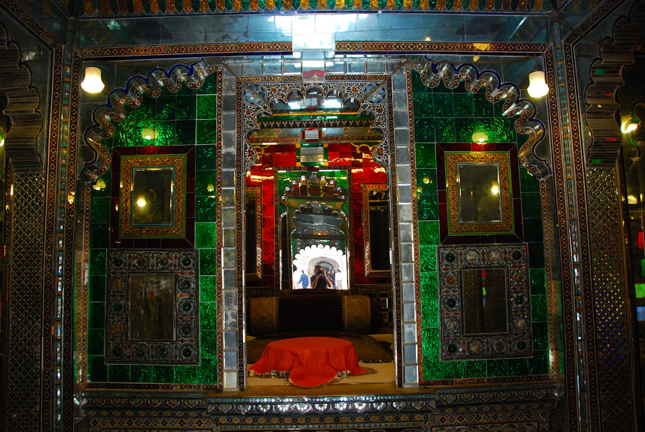 Udaipur 19.11.2014: Ruby Palace at one end of  Mor Chowk.