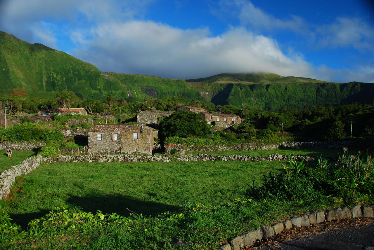 Azores 10.10.2015 - Flores: Aldeia da Cuada.
