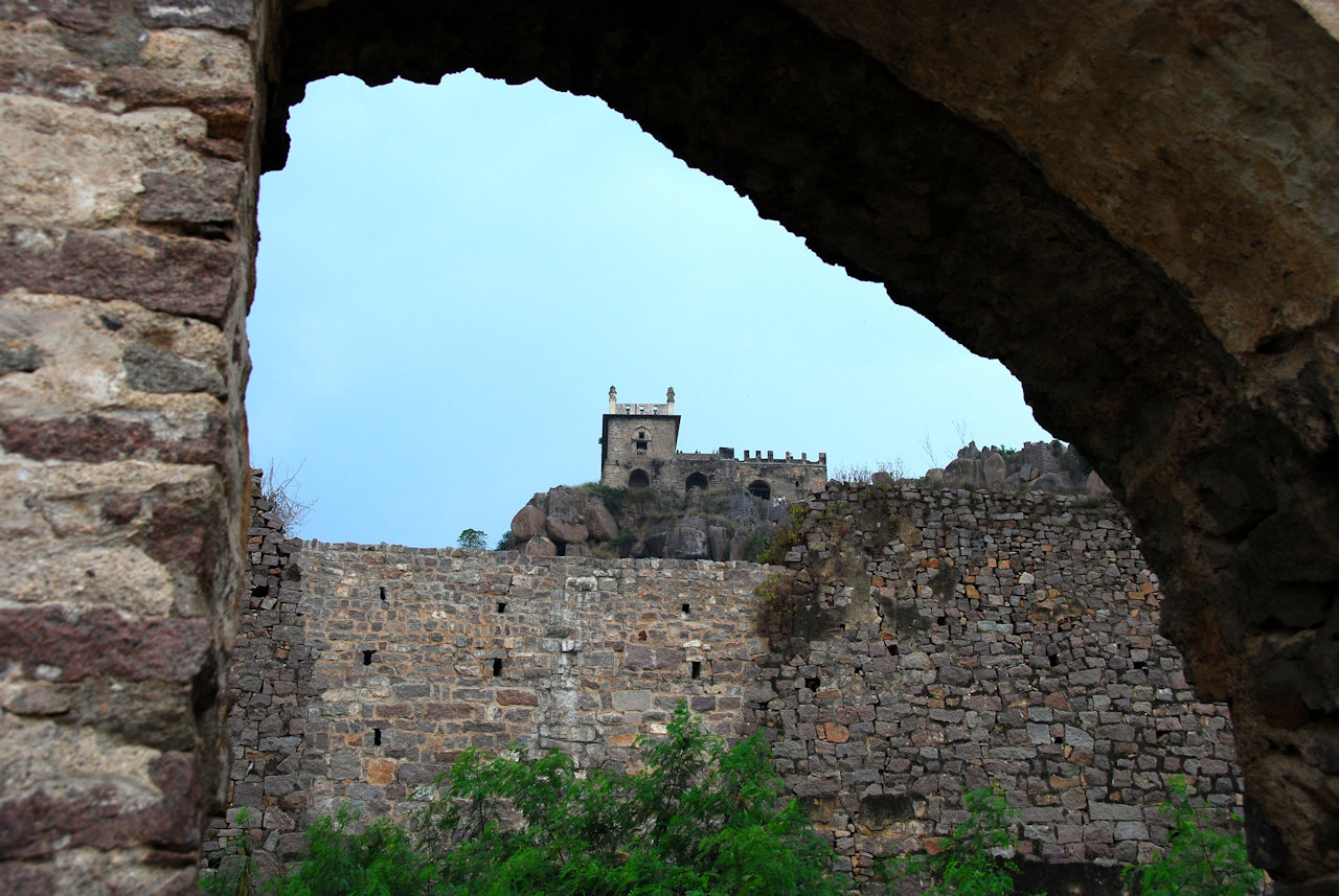 Hyderabad, 05.11.2010: Golconda Fort - Durbar Hall