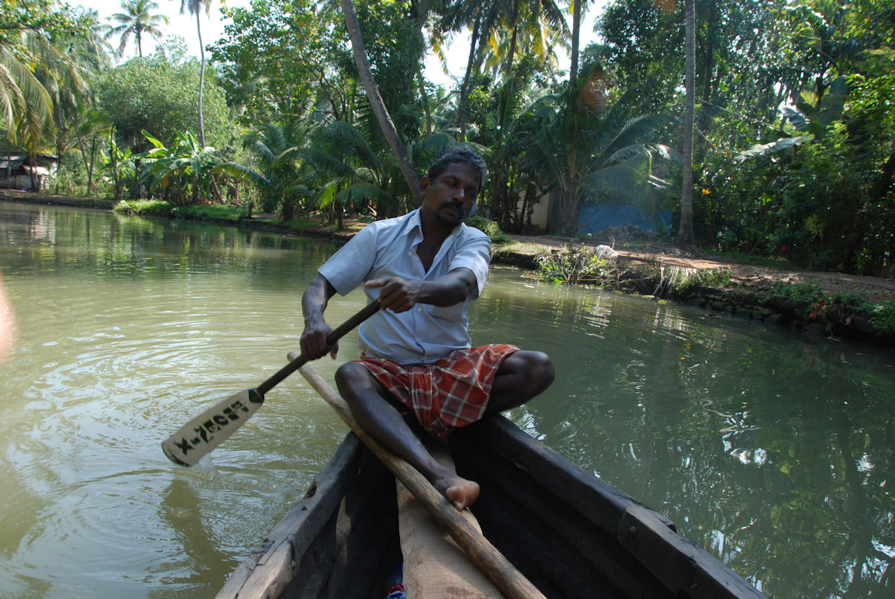 Kollam Munroe Island 05.01.2012: On the canals.