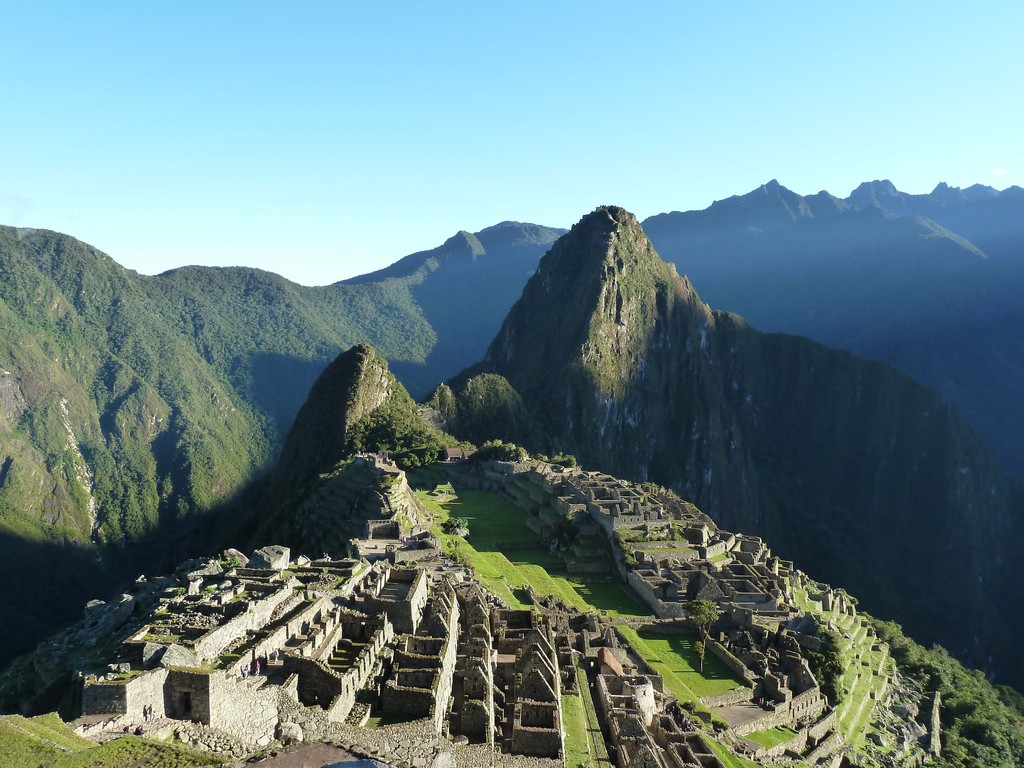 Le soleil se lève doucement sur le Machu Picchu (2)