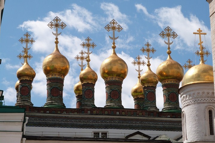 Les coupoles des cathédrales du Krémlin