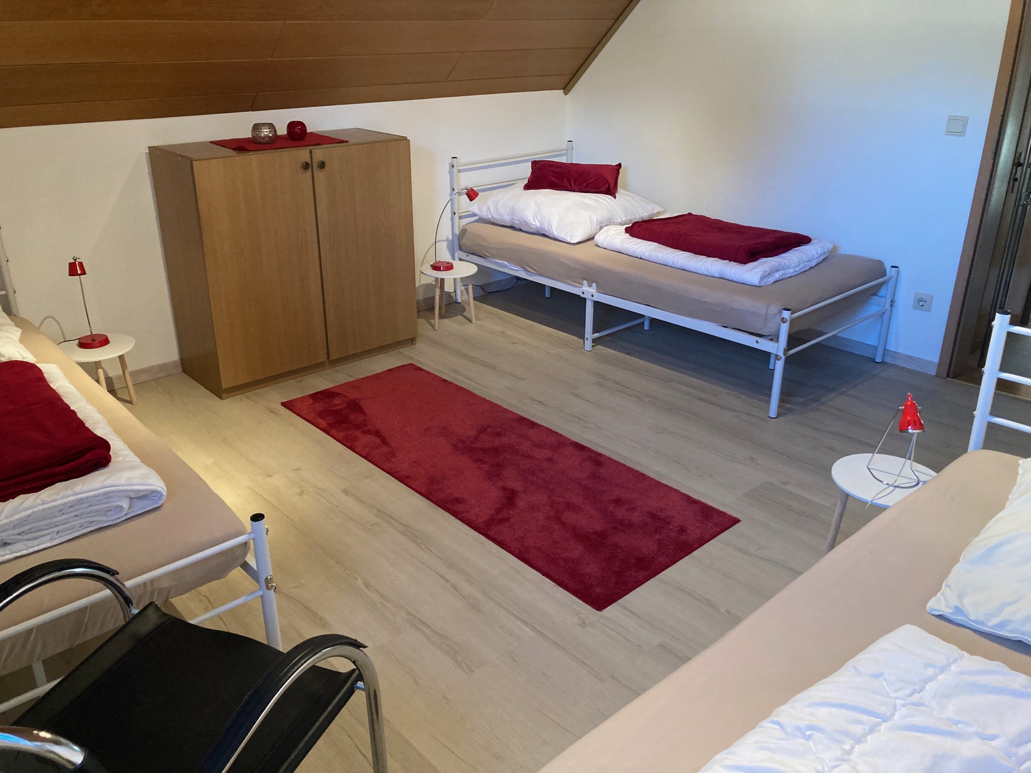 Schlafzimmer 1