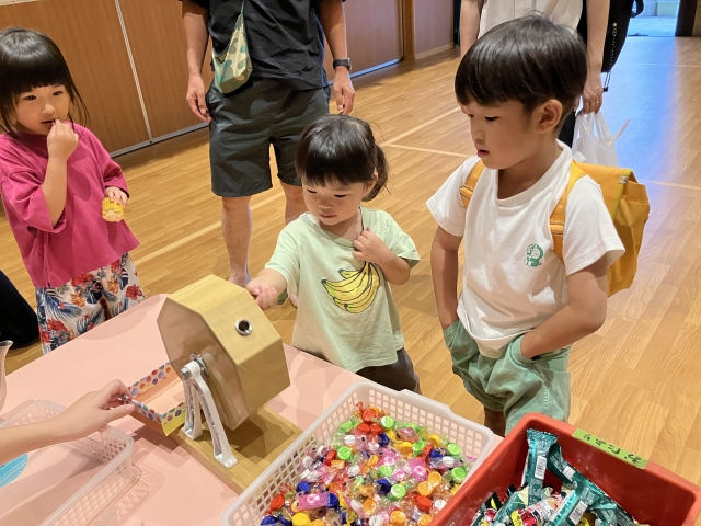 大人気のガラガラくじも楽しみました!