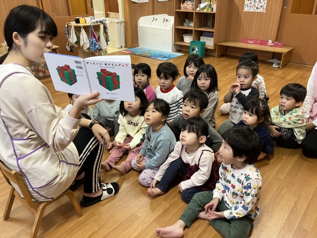 『ぜったいにあけちゃダメ』な箱を開けたらどうなるかな？ドキドキ…
