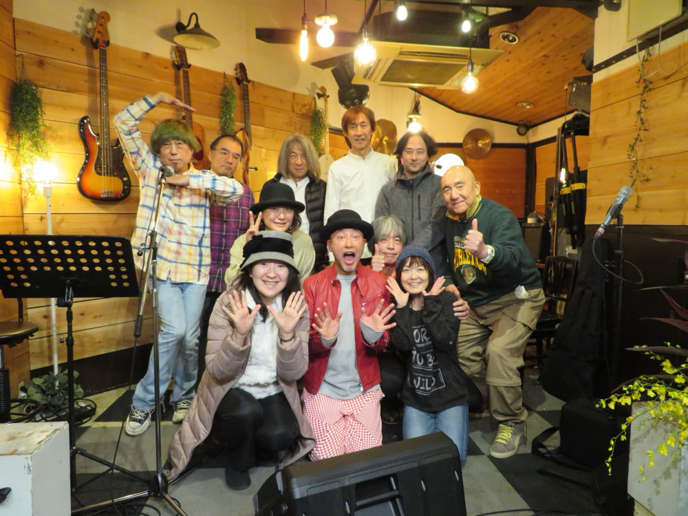 音楽仲間達と集合写真♪
