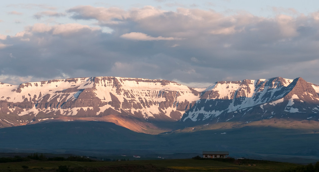 Blick aus unserer Hütte im Abendlicht