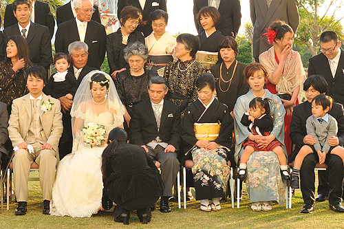 結婚式の集合写真