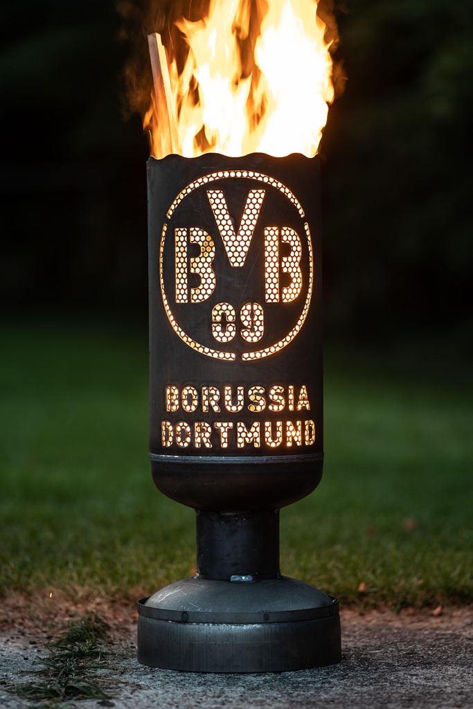 feuerkorb bvb borussia dortmund feuertonnen fackeln klopapierfackeln metallkunst und schones fur den garten kaufen bei inselfeuer kunstmarkt