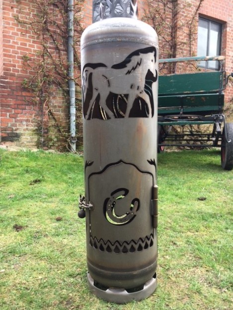 Feuerstelle TRABENDES PFERD - Feuertonnen, Fackeln, Klopapierfackeln