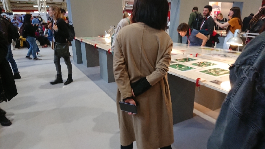 ボローニャの展示はこんな感じ。壁に展示じゃないのがビックリ!