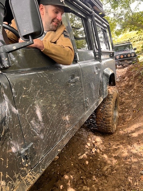 Geländewagen Training im Mammutpark – Fahrtechnik auf Geröll und Waldboden