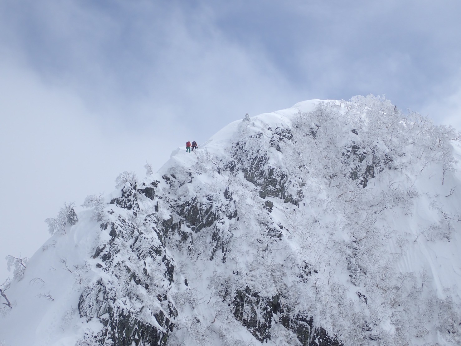 高妻山山頂へ