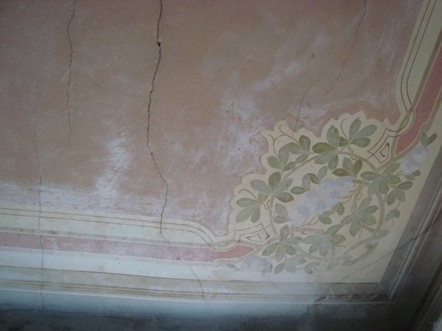 Luino, soffitto liberty, particolare