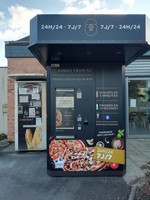 distributeur de pizza en face des chambres d'hotes du haut anjou