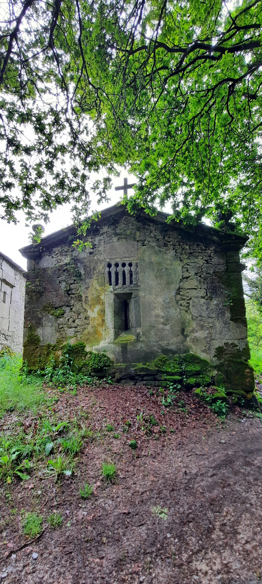 Hinterer Teil der Kappelenruine 