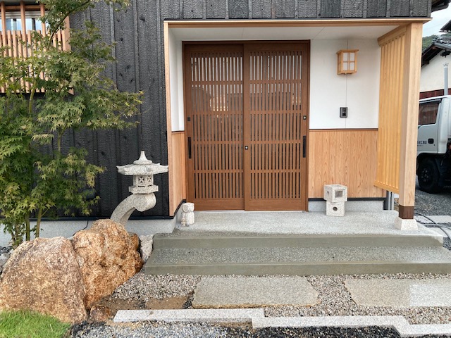 蘭渓が似合う玄関