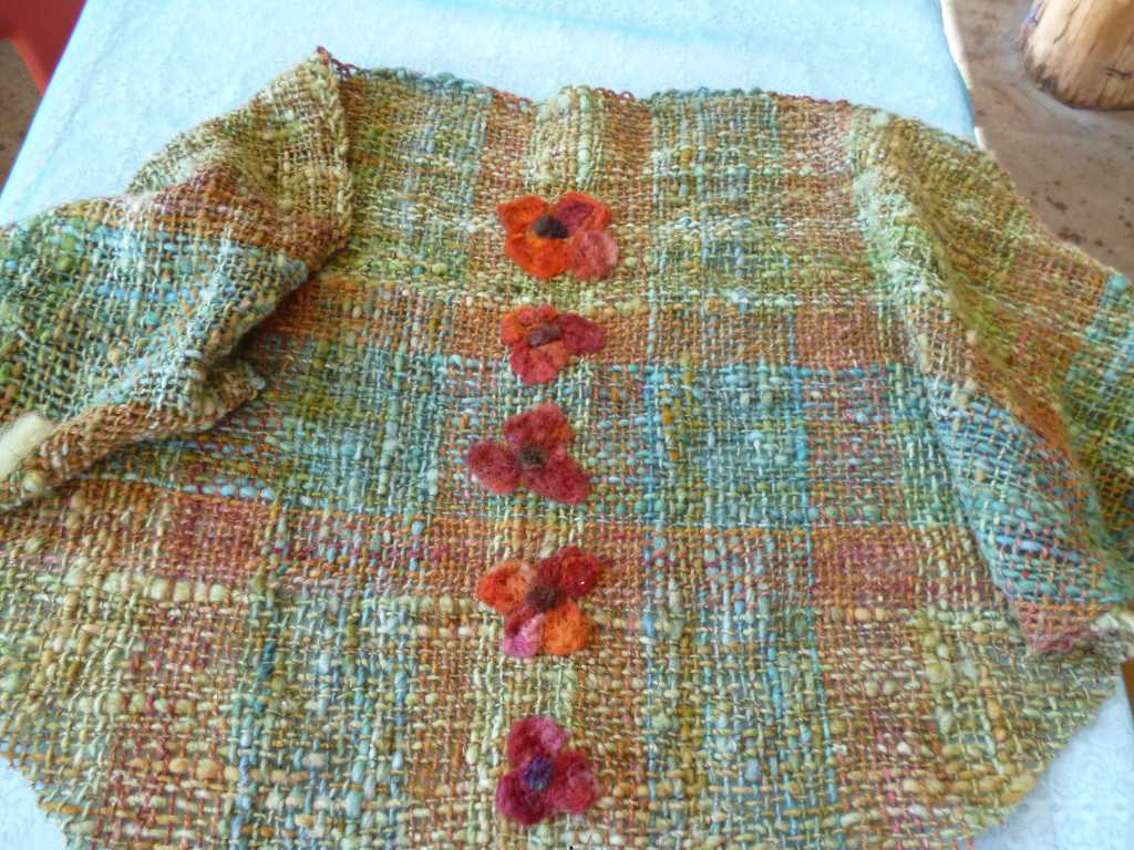 Triloom shawl felted flowers lg view