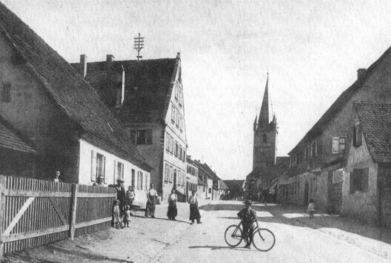 1919: das Haus (links mit Zaun) von der Fürther Straße gesehen, 