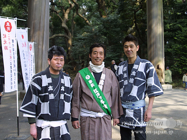 源太連さん。　地元は雑司ヶ谷。秋のふくろ祭りおススメです。長崎神社も良いです。祭りはみんなでワイワイできるところがいいよね。