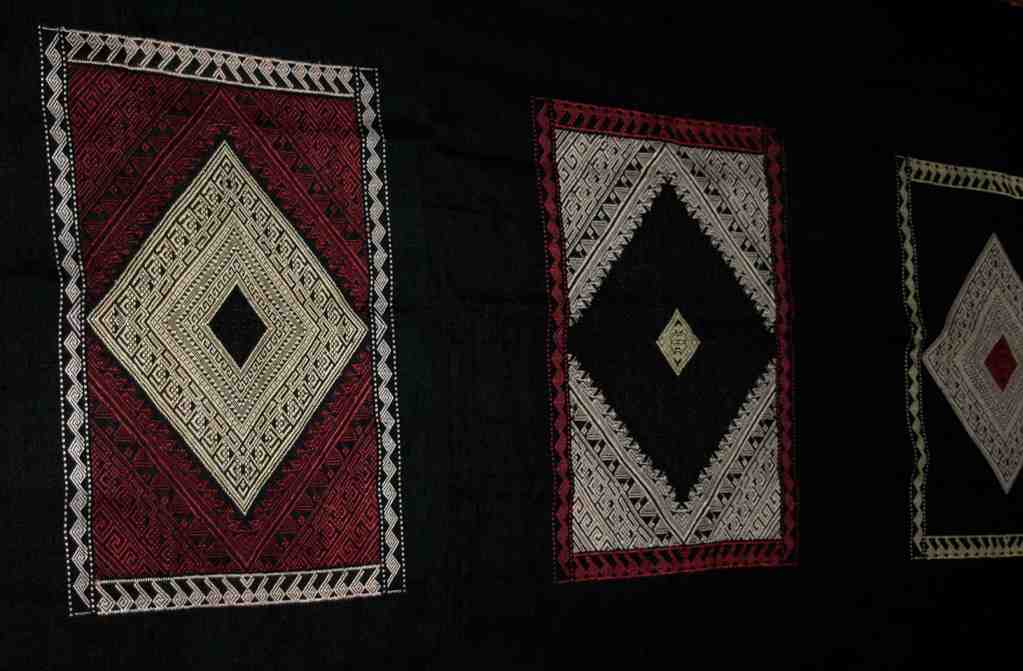 Wallhanging "Diamonds" 195 x 75 cm,  Laos