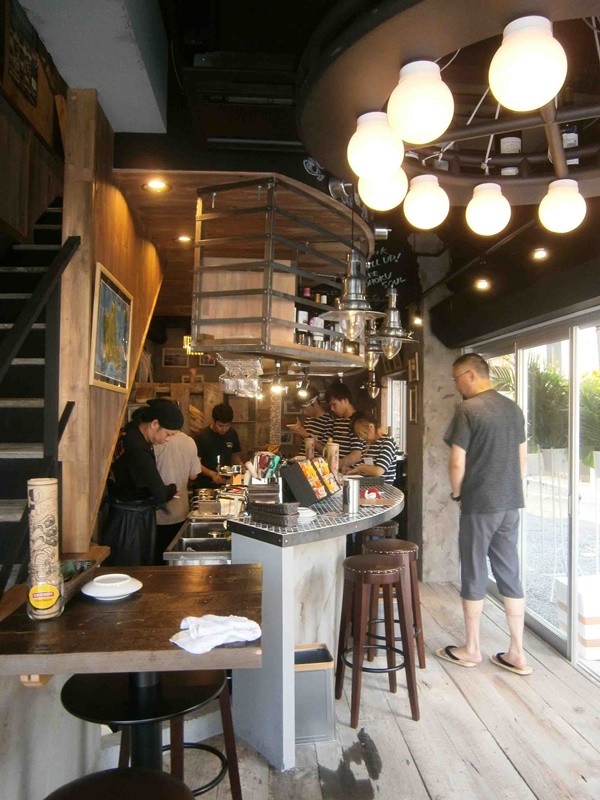 THE OYSTER MANS 03