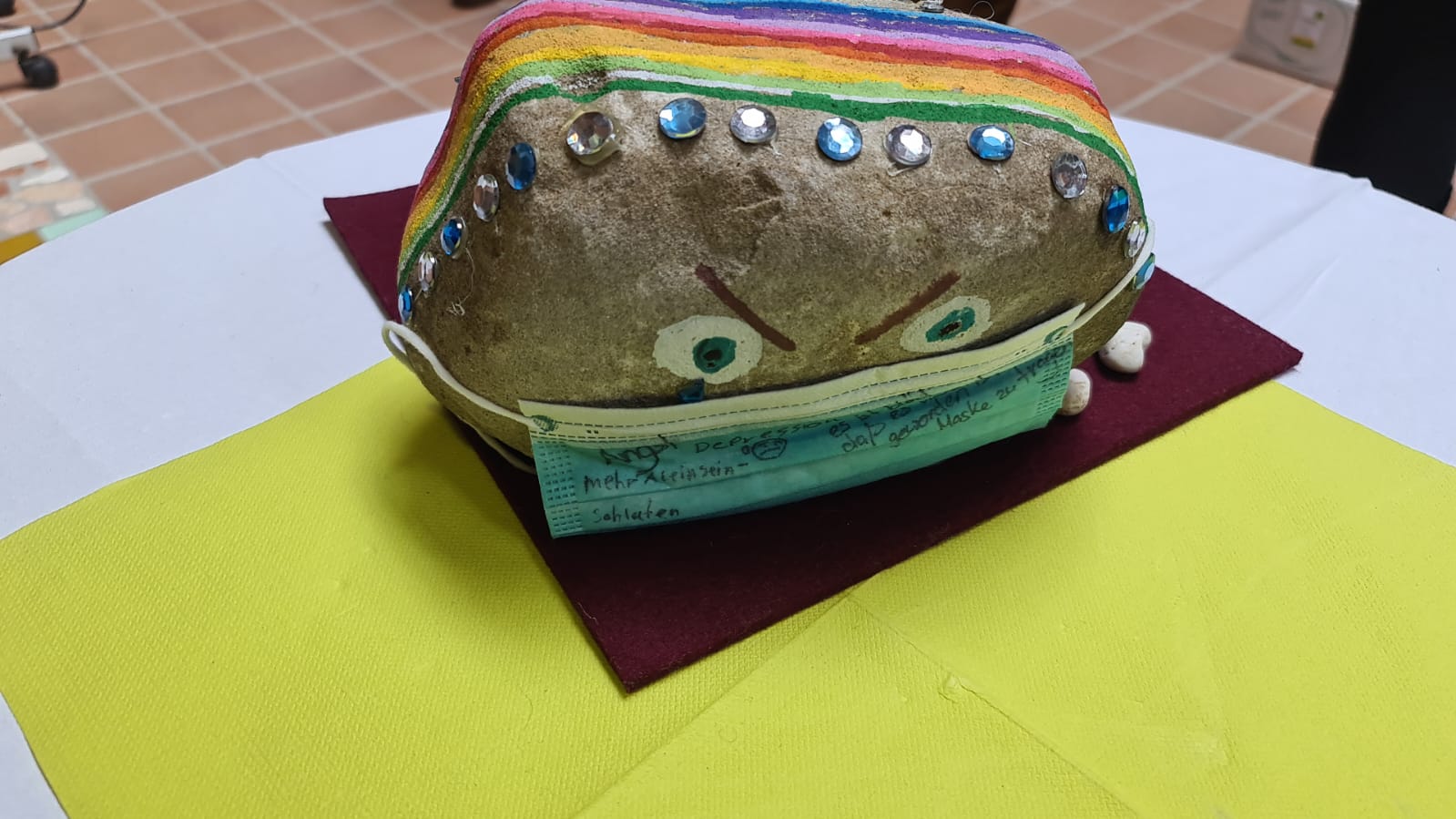 "Und wer fragt uns - Pandemiegeschichten junger Menschen"