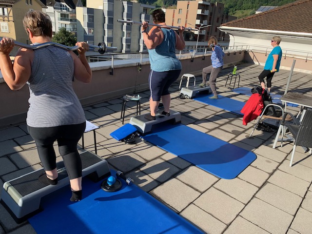 Terrasse für Trainings prima geeignet, wenn Sonne mitmacht.....