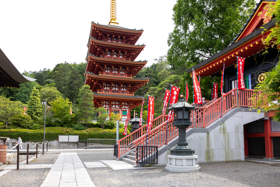 高幡不動尊（日野市）でお宮参りと七五三撮影：特別な思い出を写真に残しましょう