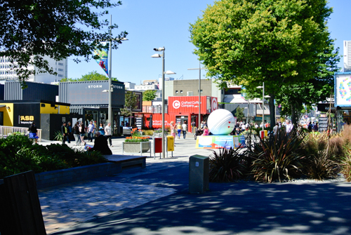 2014 | NZ Südinsel | «Christchurch», Canterbury Region: Nach dem Beben wurde in der Innenstadt aus Containern die «ReStart Mall» angelegt.
