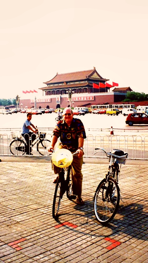1997 | Peking: Schindler «Mobile»-Markteinführung  in China. Auf dem «Platz des himmlischen Friedens». «Tian'anmen» Platz. 
