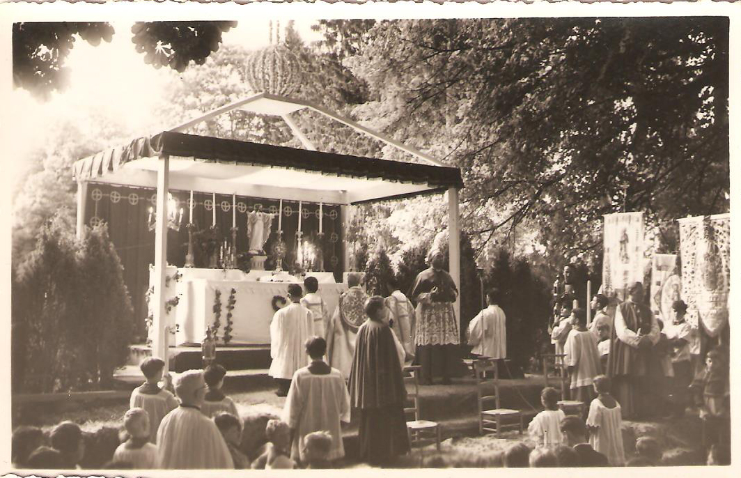 Congrès eucharistique - Pocancy - les Reposoirs