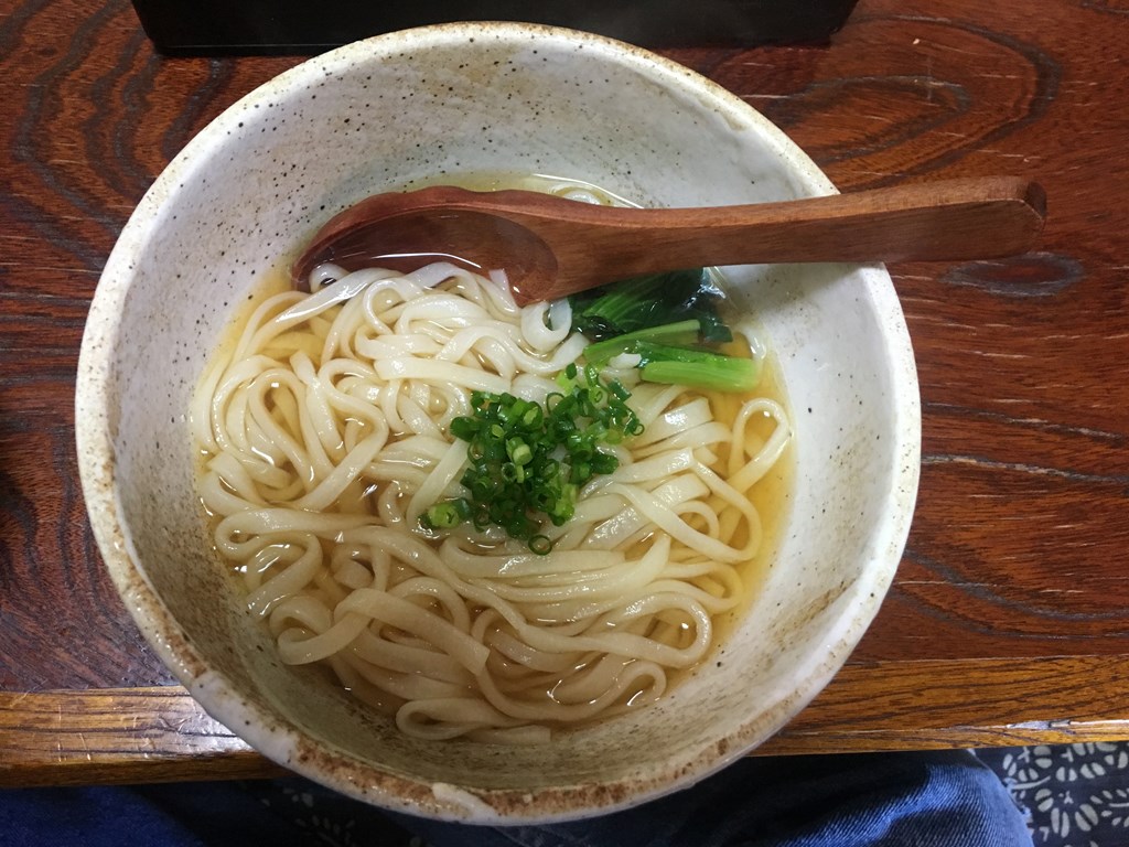 そしてこのうどんとコーヒー、プリンがついて650円