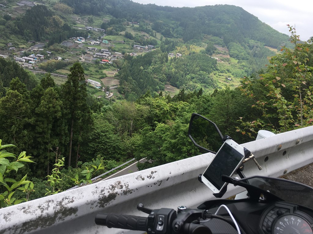 P07 群馬県道46 つづら折りの道 標高1000m代に