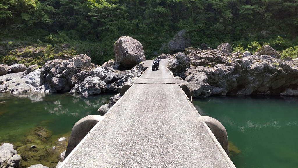P-10　仁淀川町の久喜沈下橋