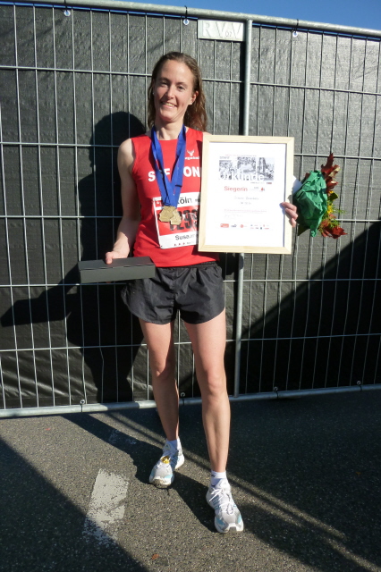 Siegerin Ultra Köln Marathon, 10km+21km+42km