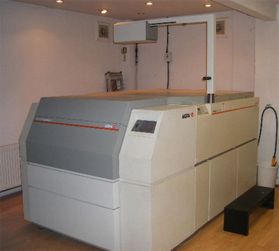 Фотонаборная машина букв. Наборная машина пейджа. Фотонаборная машина букв. Фотонаборная машина букв. Первая фотонаборная машина.