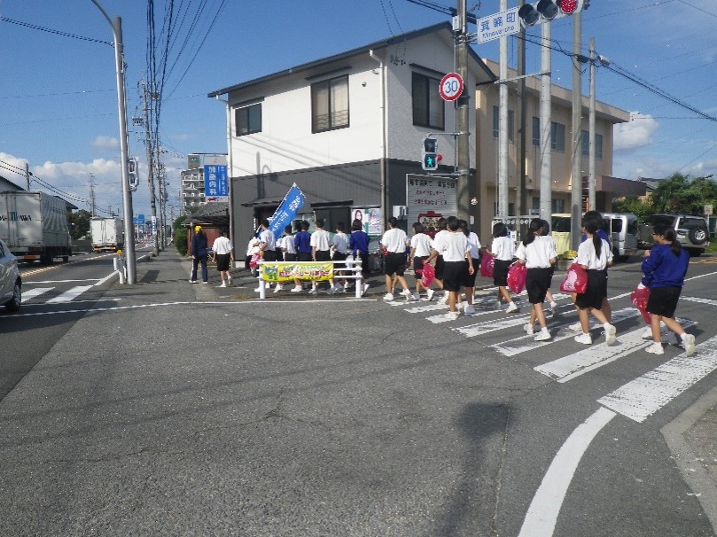 西中学校ボランティア美化活動支援