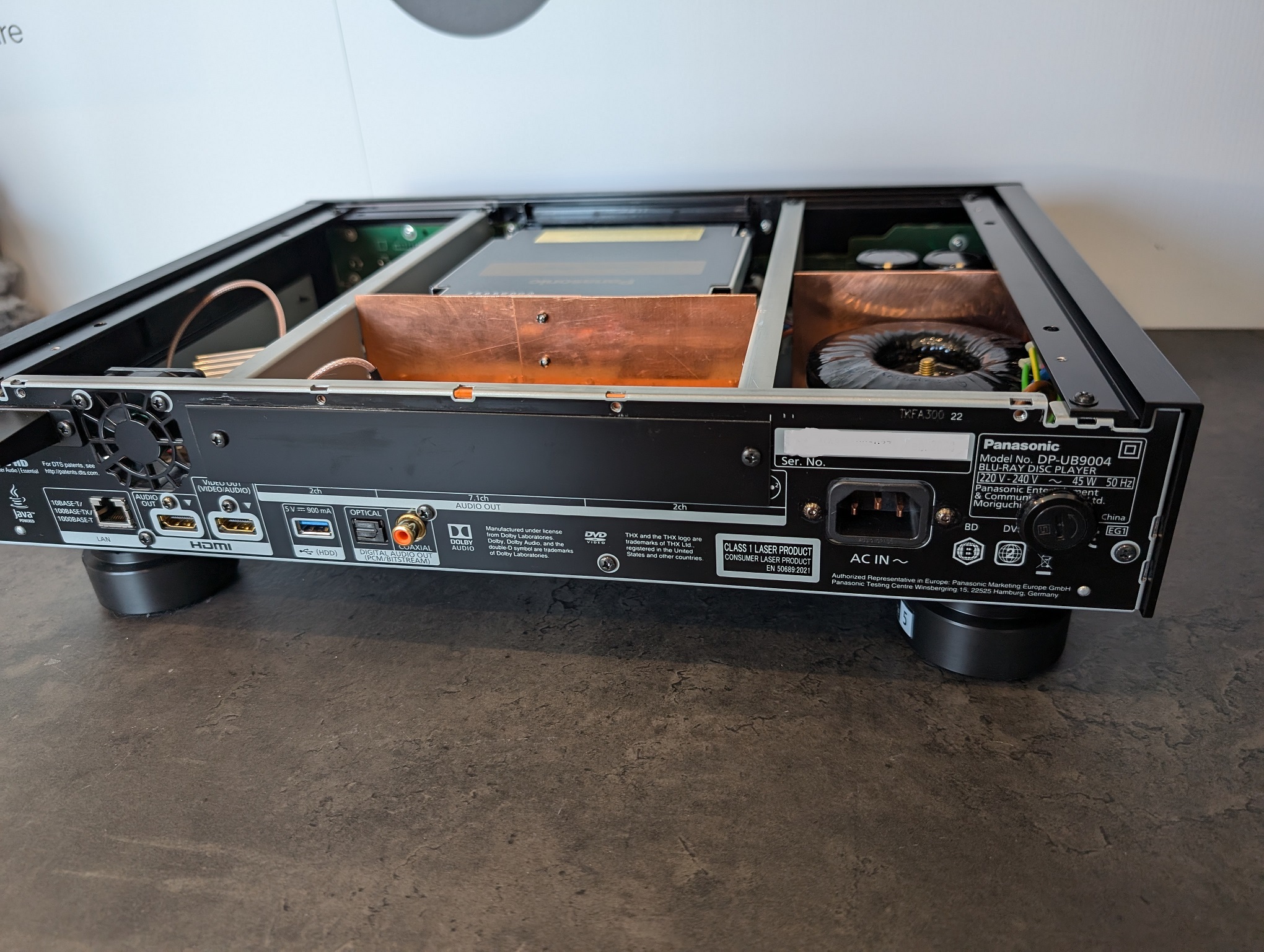 Panasonic DP-UB9004 9000 Digital Transport Version