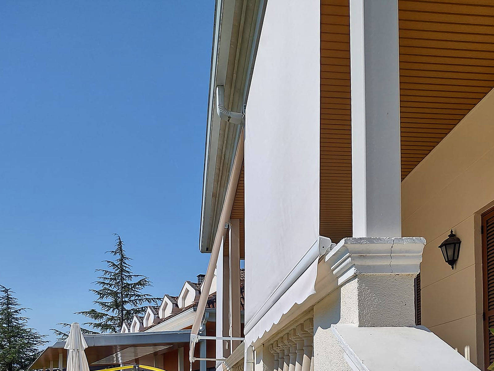 Toldos verticales para balcones