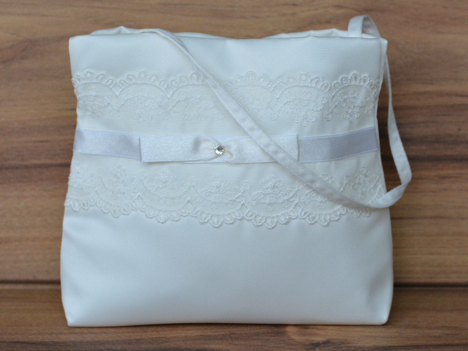 Schuhe Taschen Gerrys Brautmoden Und Festmoden Neuss Bei