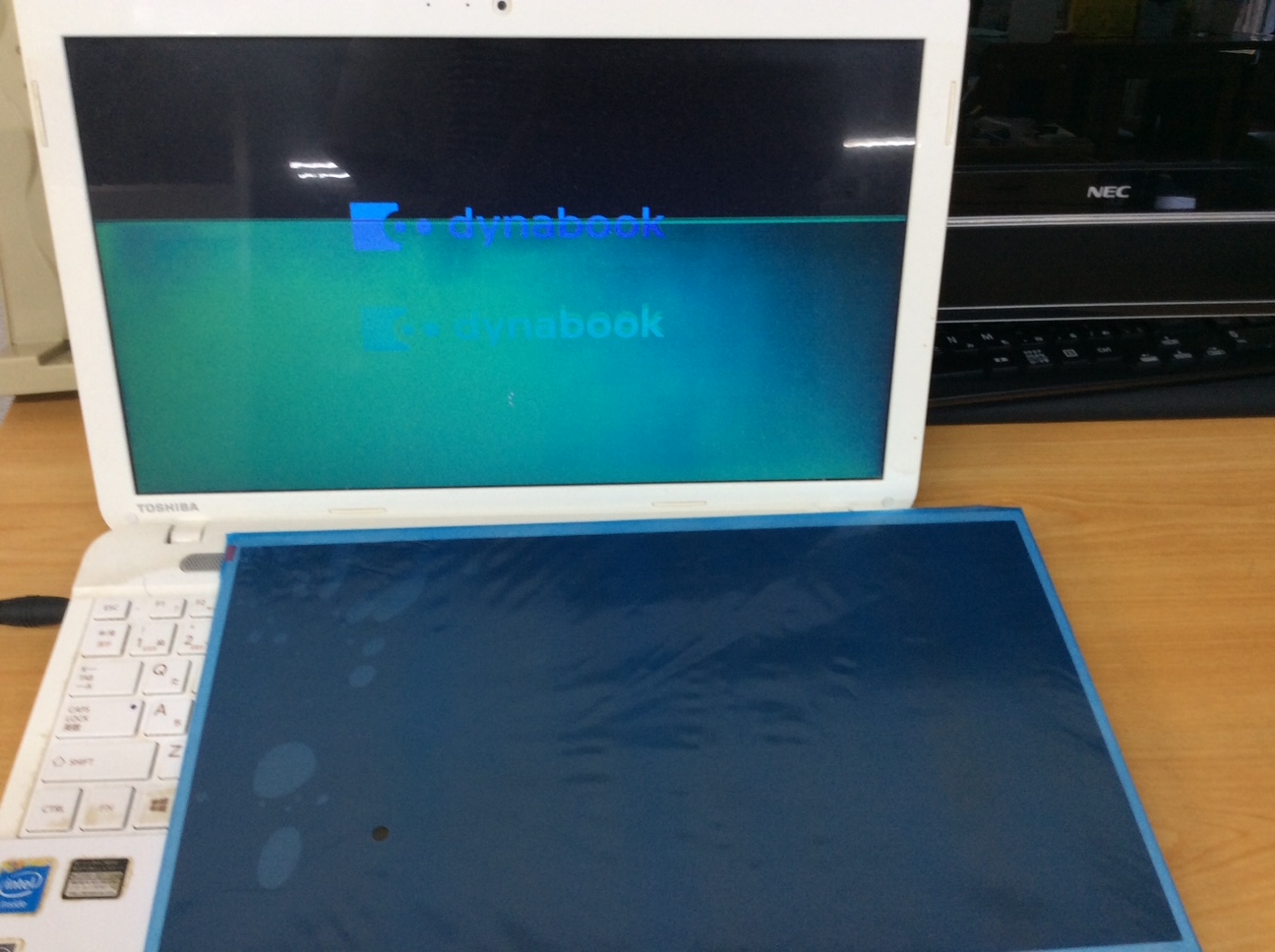 Dyanabook T453/33J【液晶パネル交換修理】