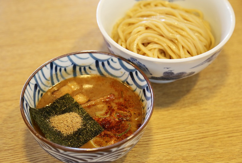 「つけ麺ジンベエ」の看板メニュー！