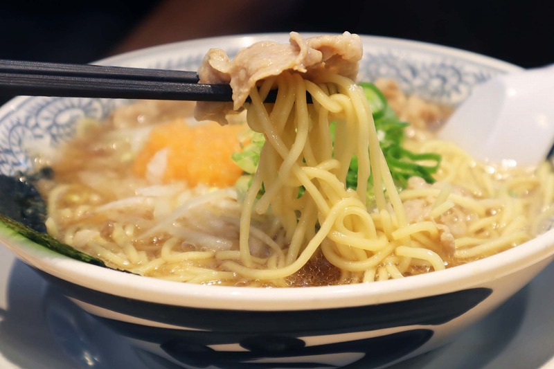 【ラーメン】人気の「丸源ラーメン」が沖縄に進出。知らない間に県内3店舗もできてるって知ってた？この味わいはあのラーメン店に激似かも…？駐車場情報・メニュー掲載あり