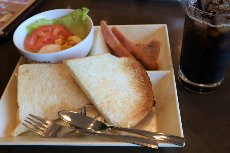 カフェドクリエ　イオンとよみタウン店のモーニングは400円～