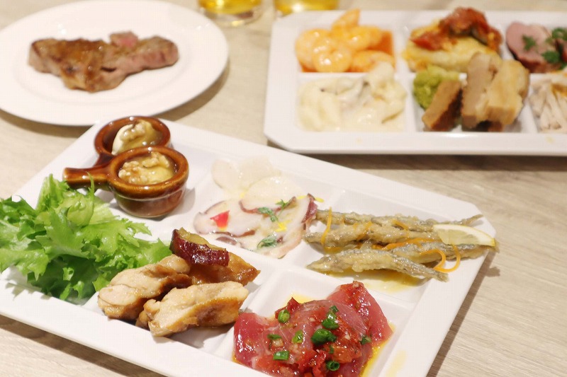ホテルから一歩も出ることなく夕食を楽しめるのはホテルレストランならでは