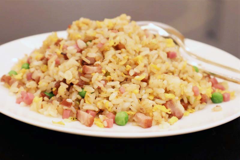 グリーンピースが懐かしい正統派炒飯