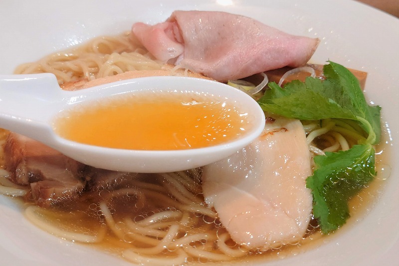 [Urasoe Ramen] I love the soy sauce ramen at Ryukyu Ramen Apollo. Parking information and menu available.